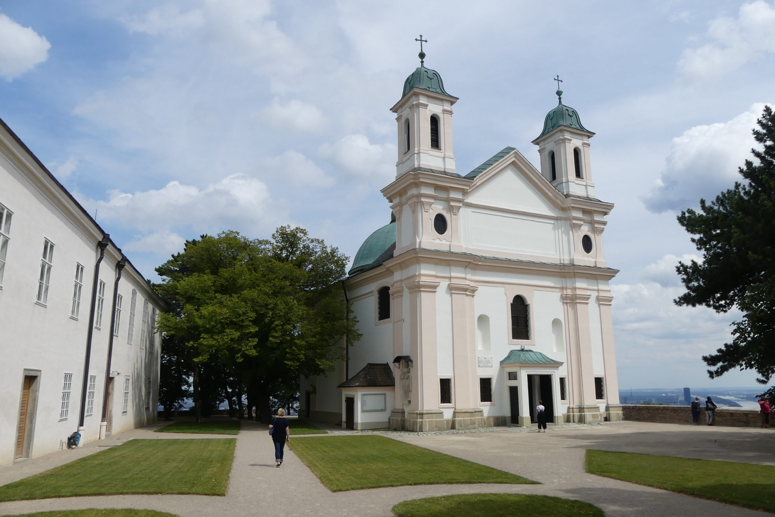 Kirche am Leopoldsberg