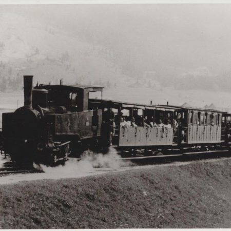 Zug mit Lok No. 3 auf der Adhгionsstrecke Eben-Achensee, um 1900